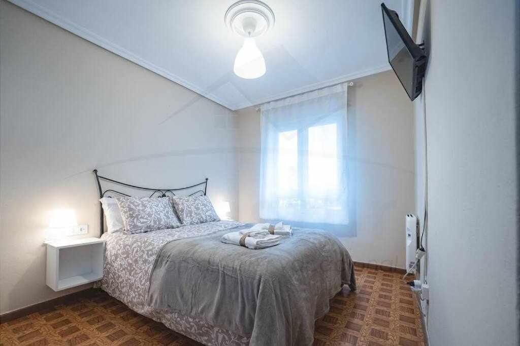 Apartamento El Llar Del Gueelu Gijón Exterior foto