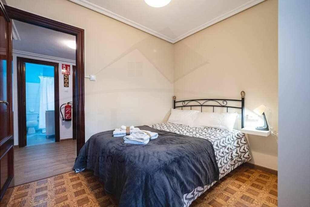 Apartamento El Llar Del Gueelu Gijón Exterior foto